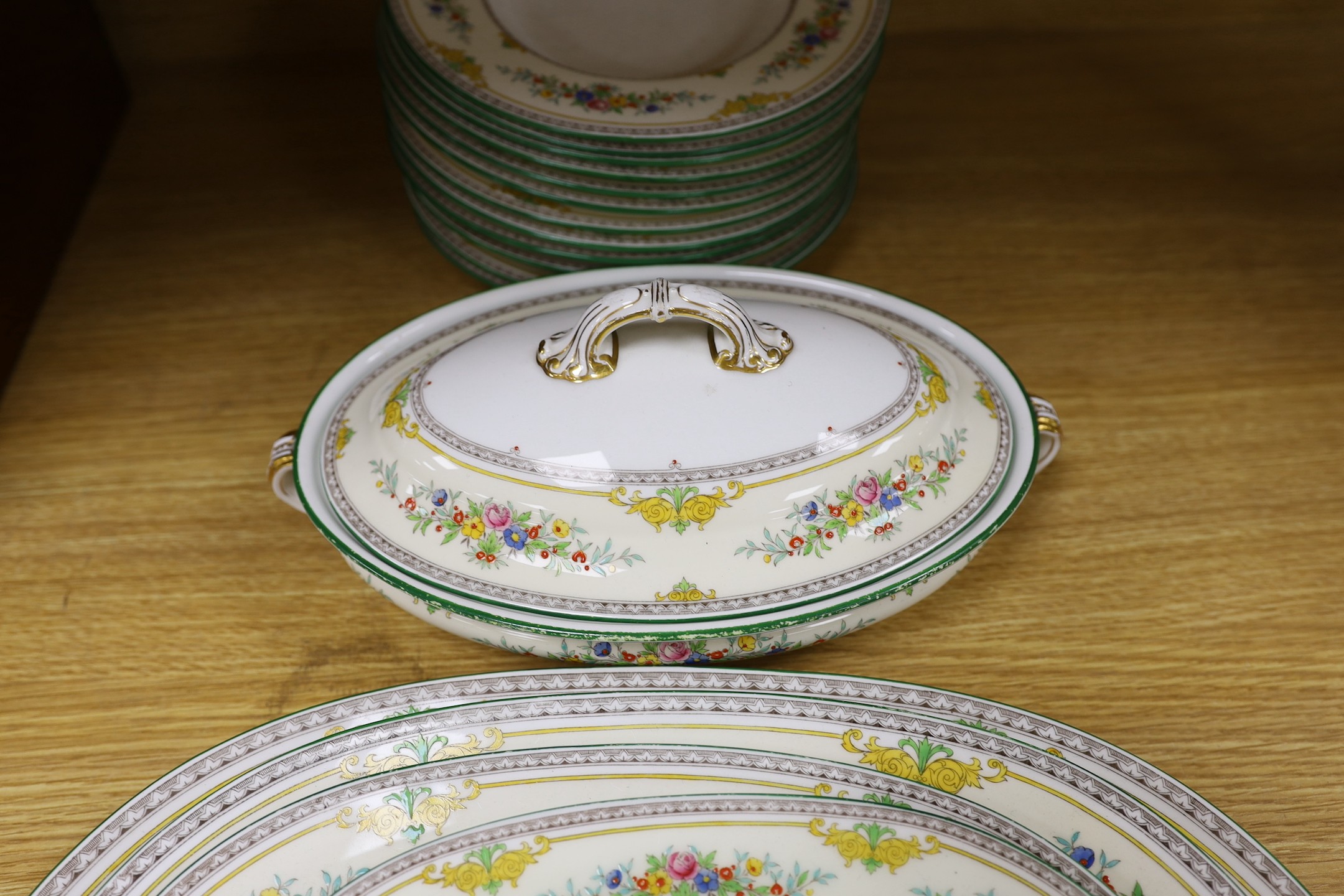 A Mintons 17-piece part dinner service, Stanwood pattern